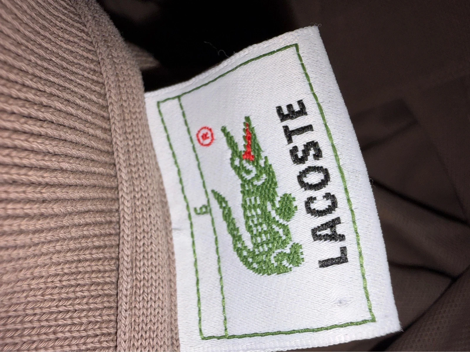 Polo homme Lacoste taille l propre pas neuf – photo 8